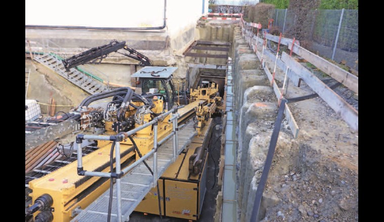 Bohrgerät in der Baugrube am Seewasserwerk in Kesswil.