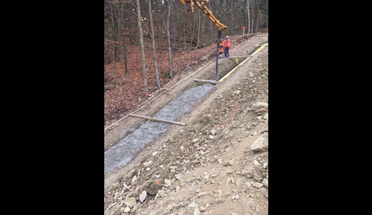 Einsatz von Flüssigboden. (©RSS Flüssigboden Schweiz AG)