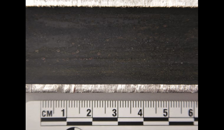 Magnetitschicht auf der Innenseite eines Rohrs.