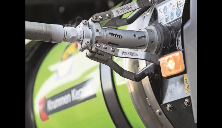 Zwischenergebnisse aus dem Projekt «HelloLBG». Im Bild: Betankung eines LNG-Tanks eines Lkws. (©Lidl Schweiz)