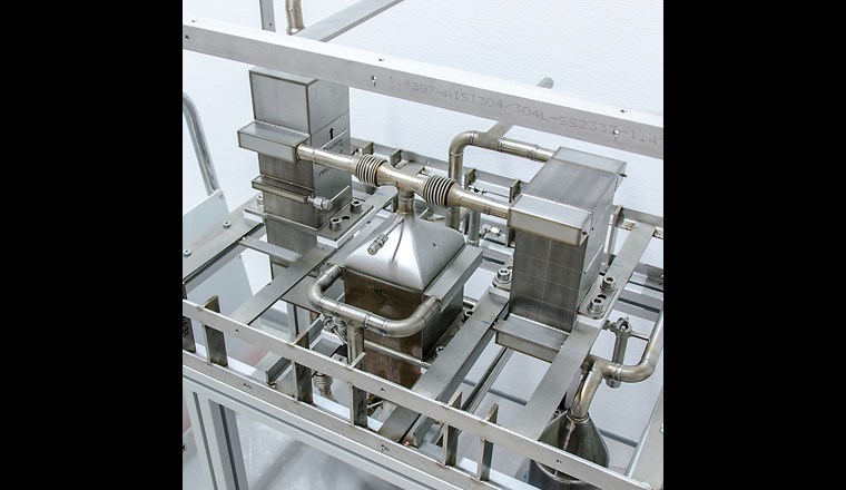 Vollständig automatisierter Prototyp eines 5 kW Methanolreformers. © Fraunhofer IMM