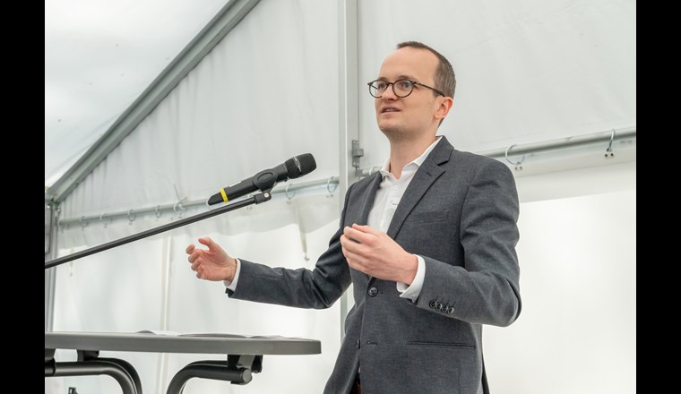 Im Hinblick auf Power-to-Gas sinnierte der Zürcher Regierungsrat Martin Neukom auf die «Diffusion of Innovations». Also wie lange es geht, bis eine Innovation Standard ist - bei der Minergie z.B. dauerte es 30 Jahre. (© B. Basler/Limeco)