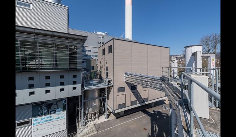 Die Power-to-Gas-Anlage mit dem Herzstück, dem Methanisierungsreaktor. (© B. Basler/Limeco)