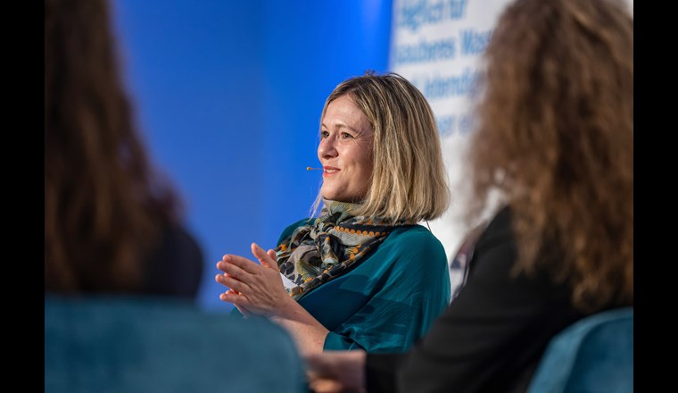 Kathrin Bertschy (Lic.rer.pol., Nationalrätin, Mitglied der Wirtschaftskommission NR) an der VSA-Mitgliederversammlung in Luzern. Foto: Roberto Conciatori /VSA