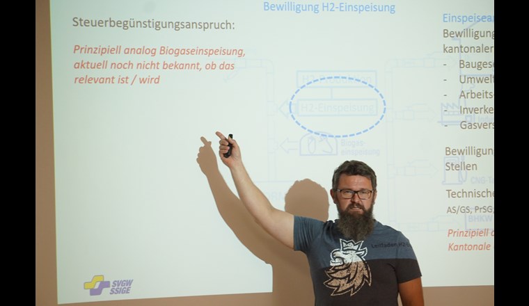 Welche Behörde ist zuständig, welche Ämter sind zu kontaktieren, und wer hat die Aufsicht?
TISG-Leiter Tobias Mühle erklärte den Bewilligungsprozess und berichtete über seine Erfahrungen.