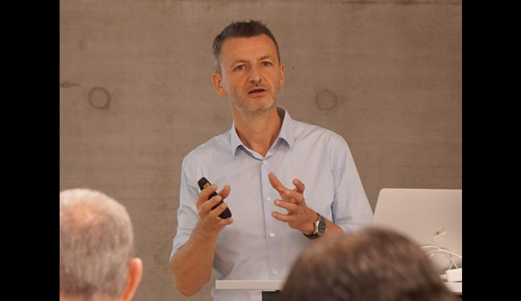 Andre Heel, Leiter Advanced Material & Processes, Umtec, OST, brachte die Produktion, Speicherung und Verwendung von Wasserstoff technologisch näher.