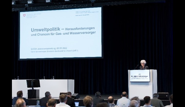 Dr. Katrin Schneeberger, Direktorin des BAFU gab den Mitgliedern einen Einblick in die Tätigkeiten ihres Bundesamtes. (© Sacha Danesi)