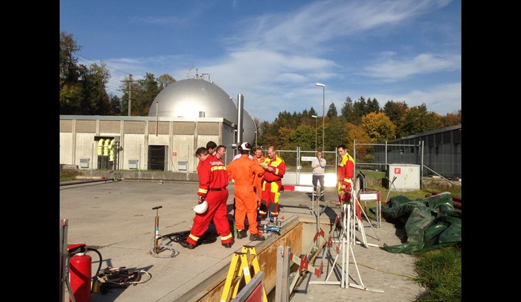 Gasfachleute, die an oder im Bereich von gasführenden Anlagen arbeiten, sind einer erhöhten Brand- und Explosionsgefahr ausgesetzt. (Bild: ©SVGW)