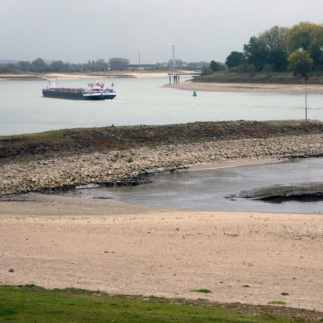 Der Verband der niederländischen Rheinwasserwerke, hat seinen Rhein Jahresbericht 2021 veröffentlicht. (Bild: ©RIWA-Rijn)