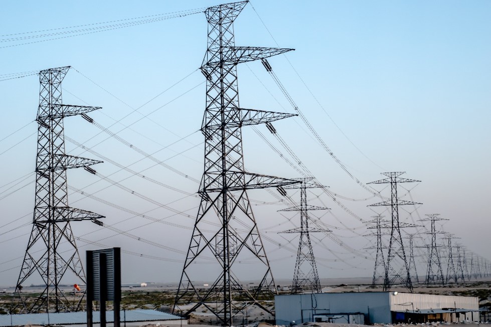 Im Falle einer lang andauernden Strommangellage würde die vom BWL beaufsichtigte OSTRAL gestützt auf Bewirtschaftungsverordnungen (BVO) für Strom, die Stromproduktion wie auch die Stromnachfrage steuern. (Bild: ©edresjr/adobestock)