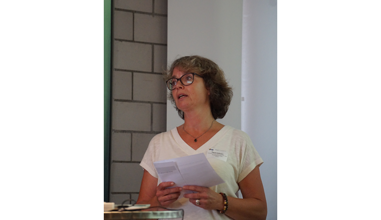 Regula Hoffmann zeigte anhand des TISG-Kurses 004 auf, wie sich bei Blended Learning Online- und Präsenzunterricht konstruktiv und stimmig verzahnen.