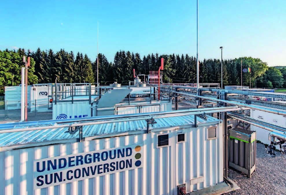 Fig. 1 Pilotanlage für Geomethanisierung in einer ausgeförderten Erdgaslagerstätte im österreichischen Pilsbach.    (© RAG Austria AG)