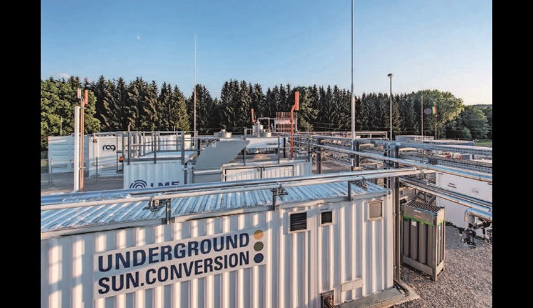 Fig. 1 Pilotanlage für Geomethanisierung in einer ausgeförderten Erdgaslagerstätte im österreichischen Pilsbach.    (© RAG Austria AG)