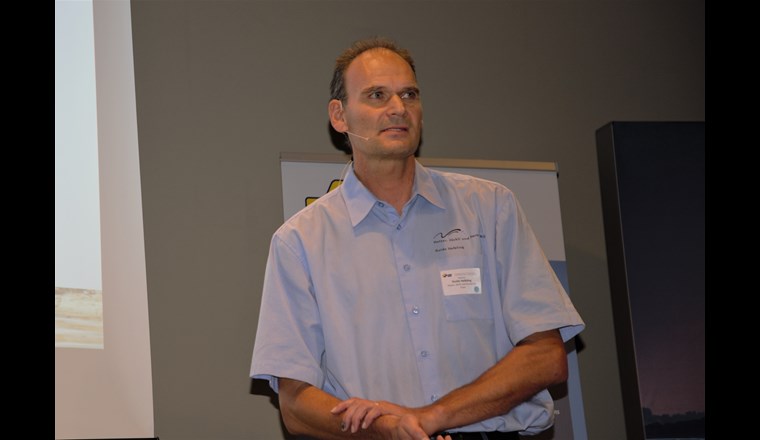 Im Anschluss zeigte Guido Helbling (Hetzer, Jäckli und Partner AG) an einem Fallbeispiel verschiedene Konfliktpunkte bei der Trassenwahl auf. Auch er unterstrich die Wichtigkeit frühzeitiger Absprachen sowie der Koordination mit Behörden und Drittwerken.