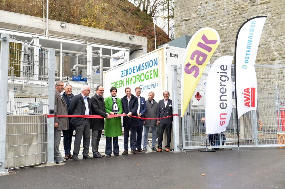 Ein Pionierprojekt wird Realität. Gut ein Jahr nach dem Spatenstich startet am 17. November 2022 im St. Galler Kubel die Produktion von grünem Wasserstoff. (Bild: ©SAK)