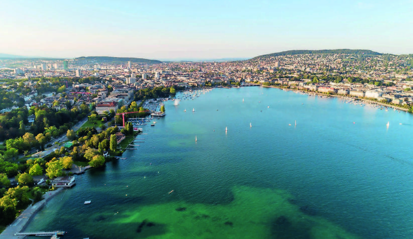 Thermische Energie aus Seen und Flüssen: wirtschaftlich, ökologisch und effizient. (© ewz)