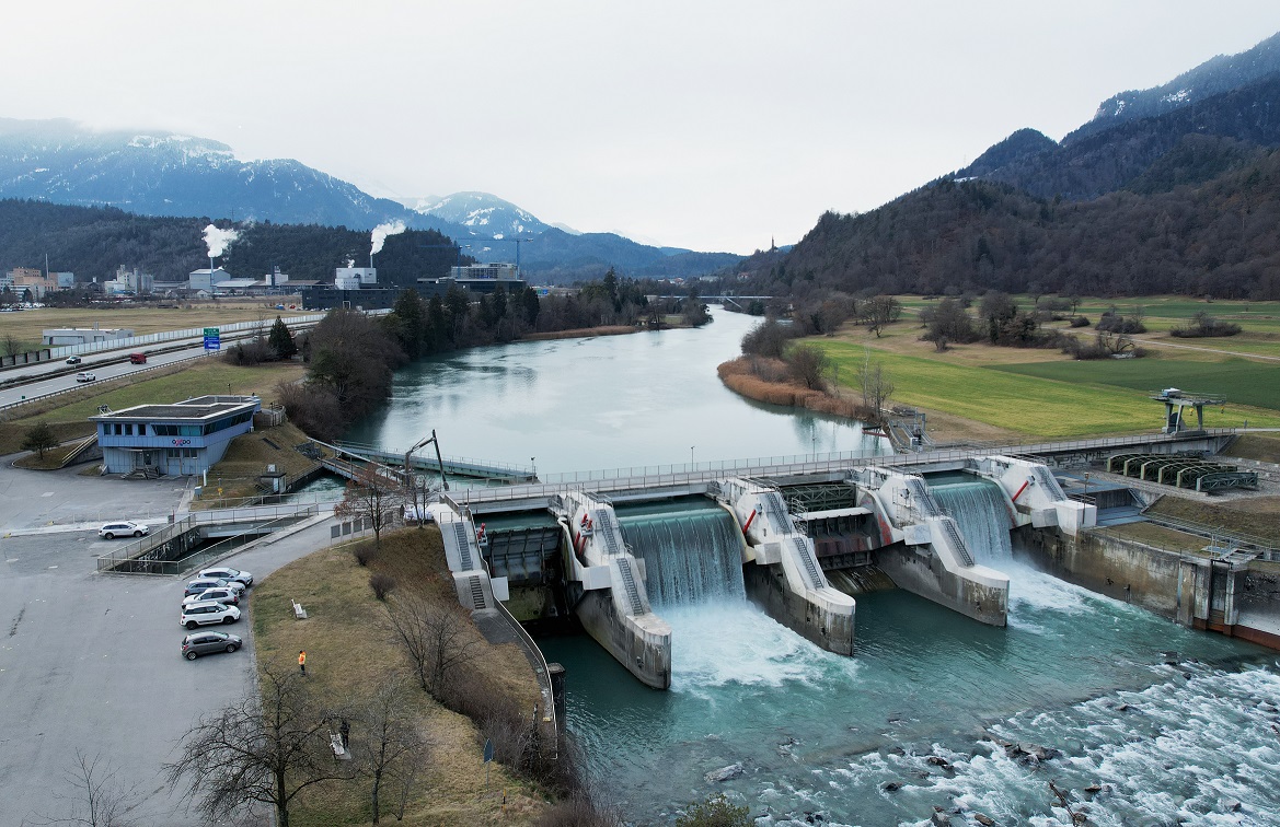 Axpo und Rhiienergie leisten mit der geplanten grünen Wasserstoffproduktion beim Wasserkraftwerk Reichenau einen wichtigen Beitrag zur Dekarbonisierung der Schweiz. (© Axpo)