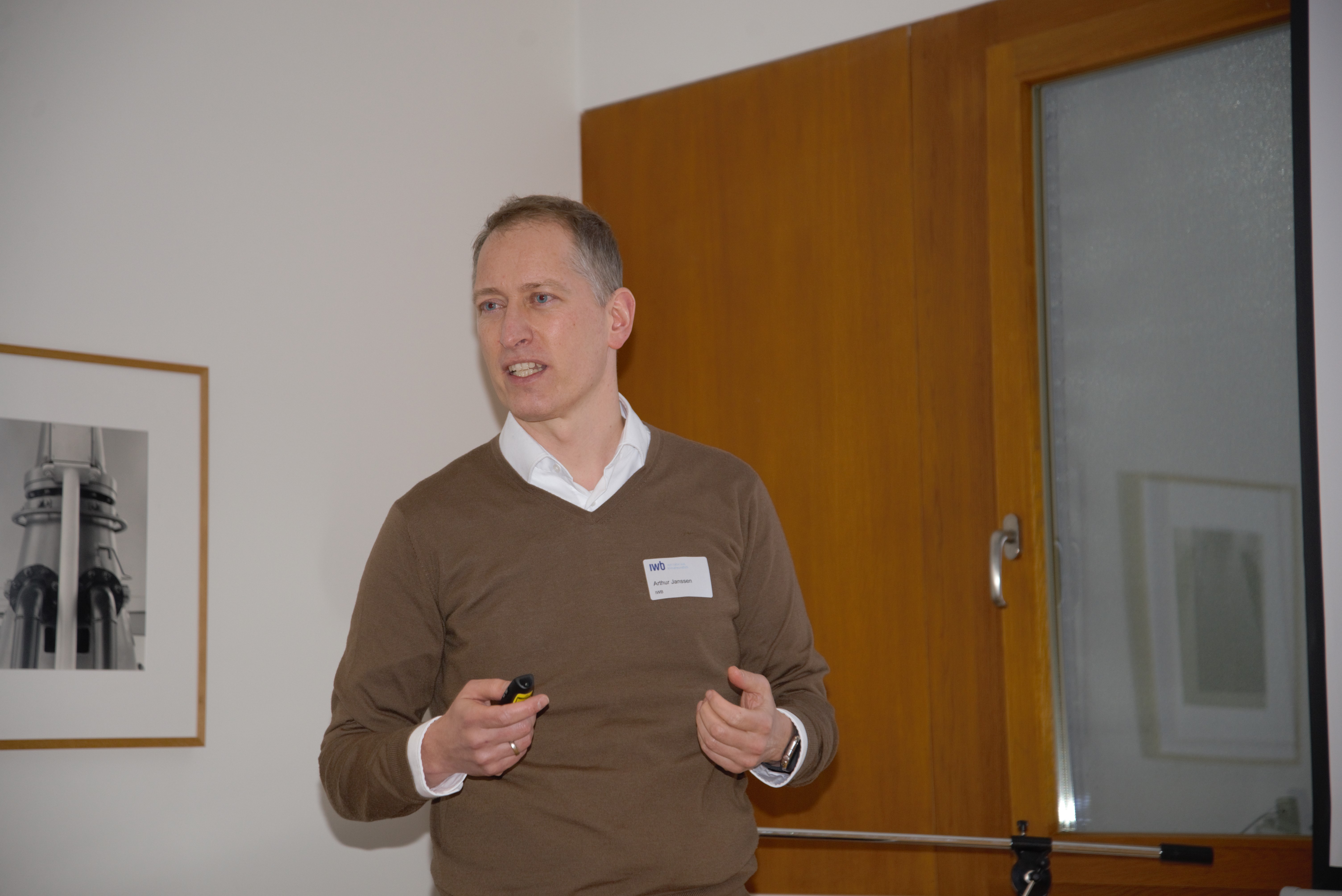 Arthur Janssen (IWB) erklärte: «Wasserstoff kann Prozessgas in Basel ersetzen.» Er ging von einem verlässlichen Marktzugang bis 2035 aus.