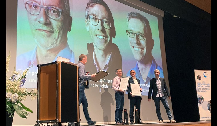 Heinz Habegger, Reto Battaglia und Christian Abegglen wurden mit der Ehrenmitgliedschaft gewürdigt. Foto: P. Sicher/VSA