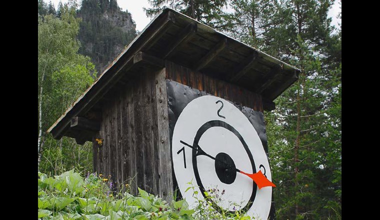 Fernablese gab es schon früher. Eine neue Empfehlung des SVGW erläutert aber nun, wie man heute sinnvoll misst. Das Bild zeigt eine alte Reservoirstandsanzeige in Filisur. 