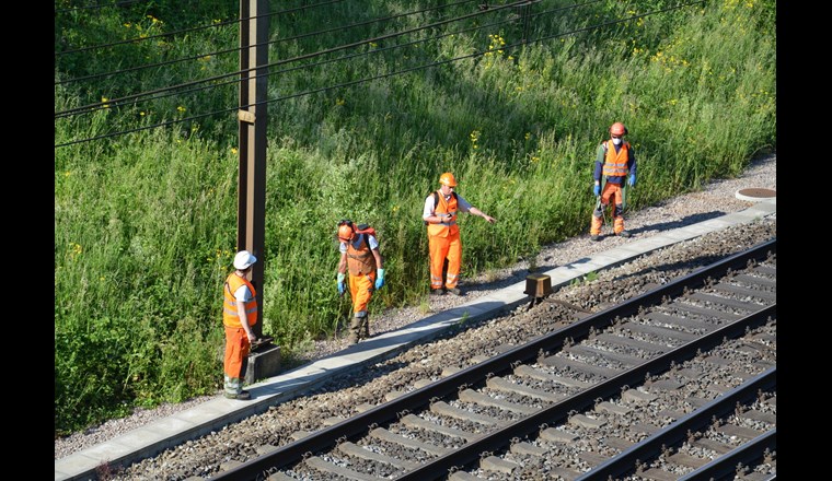 Applikation von Glyphosat auf Gleisen der SBB bei Gelterkinden.