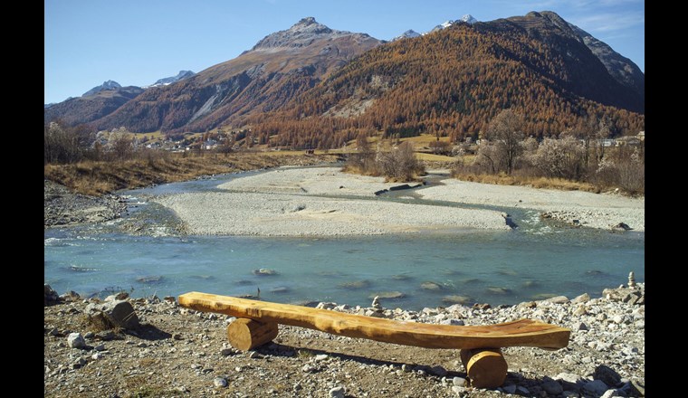 Die Revitalisierung der Innauen am Zusammenfluss von Beverin und Inn in Bever (GR) ist ein Paradebeispiel dafür, wie ein naturnaher Fluss eine schöne Landschaft noch attraktiver machen kann. Zur Freude aller Erholungssuchenden und zum Vorteil der Biodiversität. (F. Bertschinger/Ex-Press/BAFU)