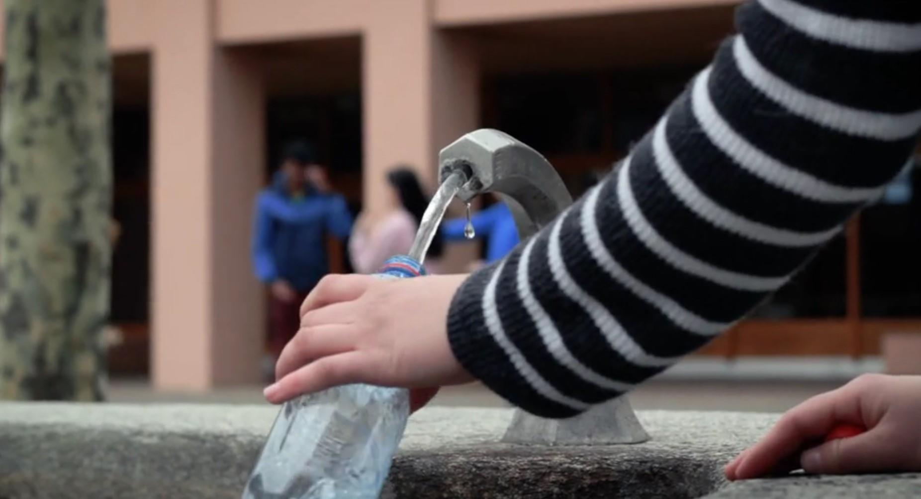 Die Schtifti Foundation vermag Jugendliche fürs  Trinkwasser zu begeistern.