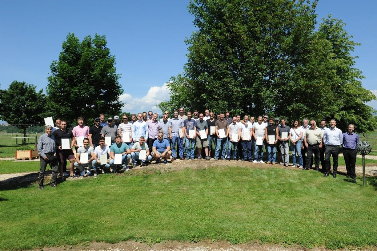 Absolventen des Lehrganges Rohrnetzmonteur mit eidg. Fachausweis