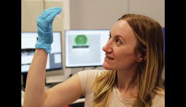 Sanja Sviben während Untersuchungen für ihre Doktorarbeit