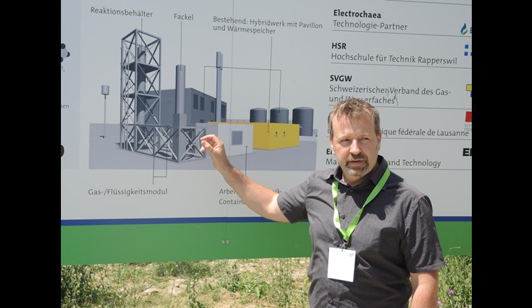 Andrew R. Lochbrunner von der Regio Energie Solothurn erklärt die Methanisierung.