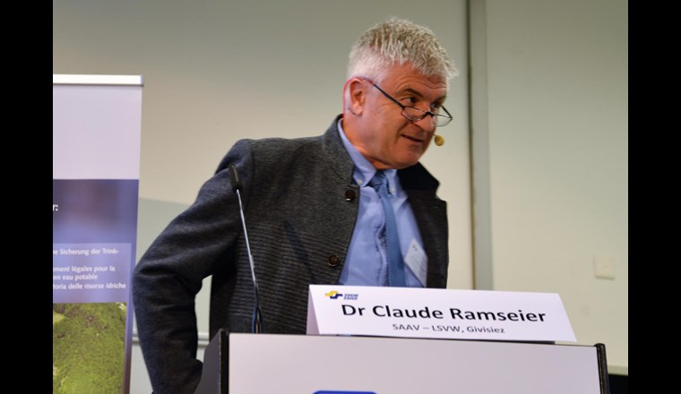 Zum Abschluss der Tagung würdigte Claude Ramseier die neue SVGW-Empfehlung W1014 und stellte sie in Bezug zur W12 «Leitlinie für eine gute Verfahrenspraxis in Trinkwasserversorgungen».