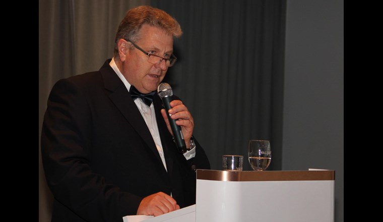 Res Mori, der scheidende Präsident der Prüfungskommission Brunnenmeister.