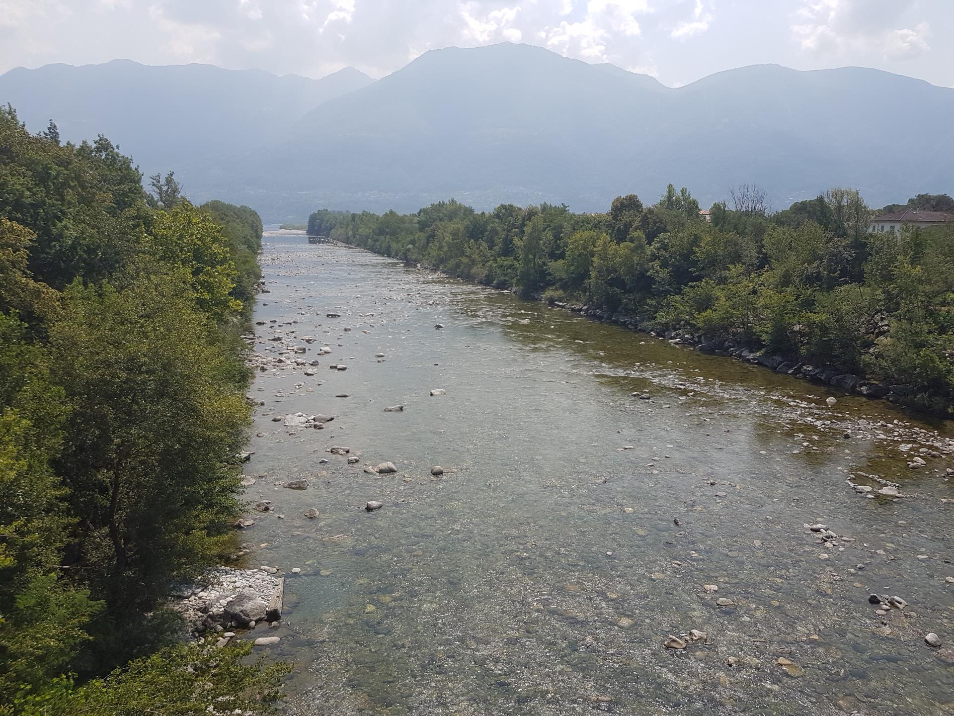 Auch die Maggia im Tessin zwischen Ascona und Locarno führt derzeit nur Niedrigwasser.