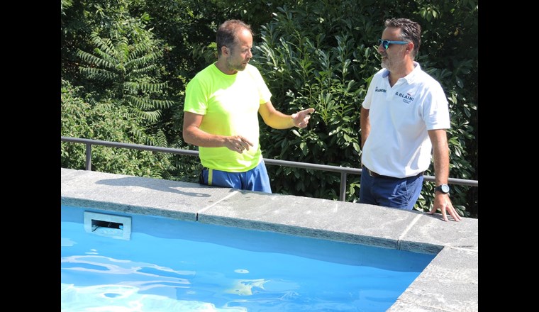 Der Brunnenmeister kontrolliert auch die Schwimmbäder öffentlicher Anlagen.