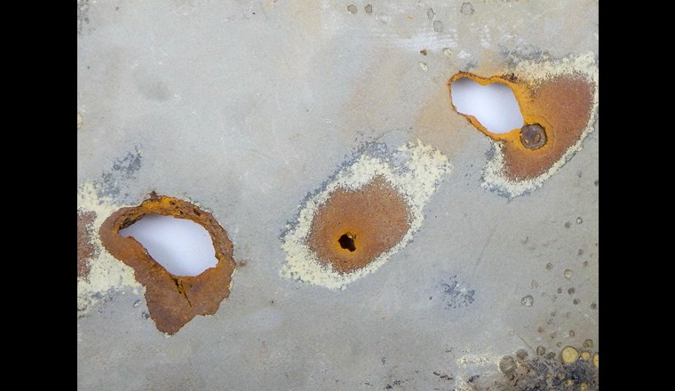 Die Richtlinie C5 der SGK für den Korrosionsschutz von erdverlegten Behältern wurde überarbeitet und liegt neu vor. Wesentliche Änderungen betreffen den Gültigkeitsumfang. Neu werden neben erdverlegten Tanks für Heizöl und Flüssiggas auch solche zur Lagerung von Biogas oder Wasser miteingeschlossen.