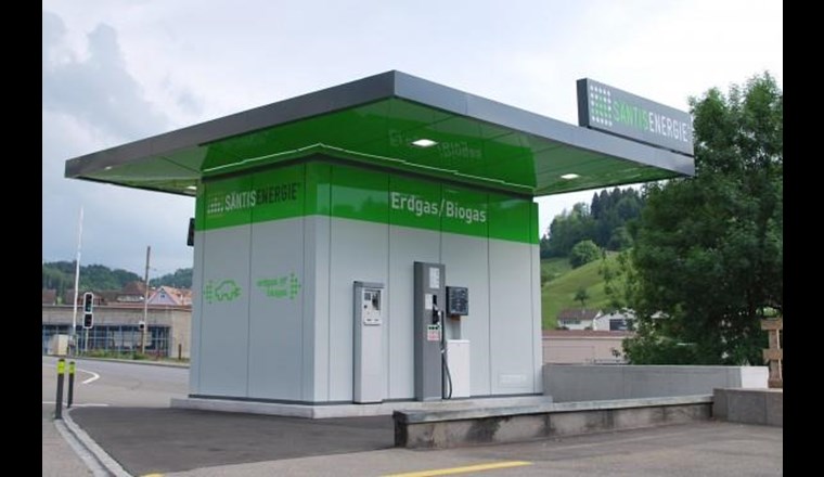 In der Ostschweiz werden immer mehr Ökotankstellen wie diese gebaut. (Foto: Säntis Energie AG)