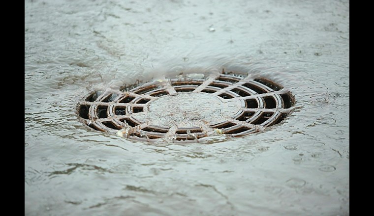 Modellbasierte Beurteilung von Bewirtschaftungsstrategien an einem Praxisbeispiel