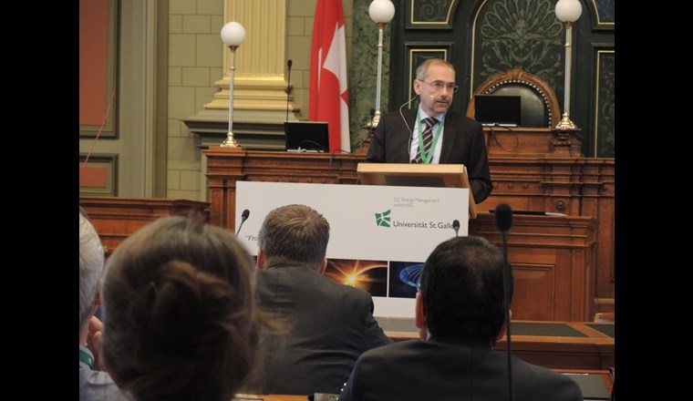 Claus Wepler aus Basel-Stadt meint, es braucht einen Konsens zwischen  staatlichen Behörden...