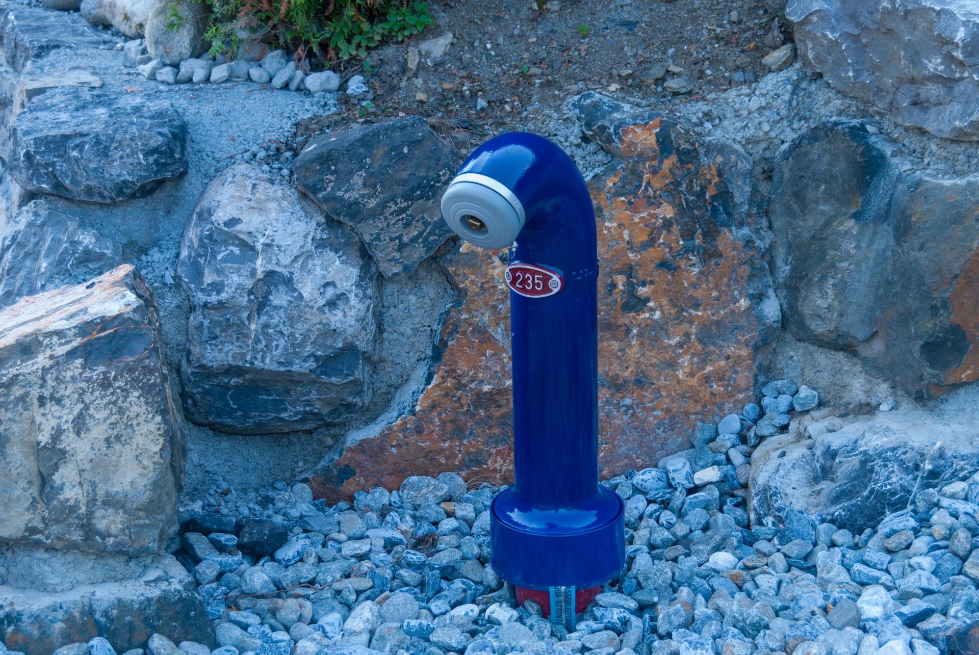 In der revidierten W5 sind sämtliche Aspekte der Löschwasserversorgung abgedeckt. Dazu gehören auch der Standort von Hydranten und 
die Regelung des Wasserbezugs ab Hydrant.