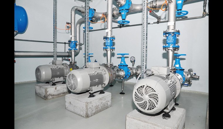 Rund 53 000 kWh weniger Stromverbrauch pro Jahr dank drei effizienteren, horizontalen einstufigen Spiralgehäusepumpen in Blockbauweise (Fotos: S. Hartmann)