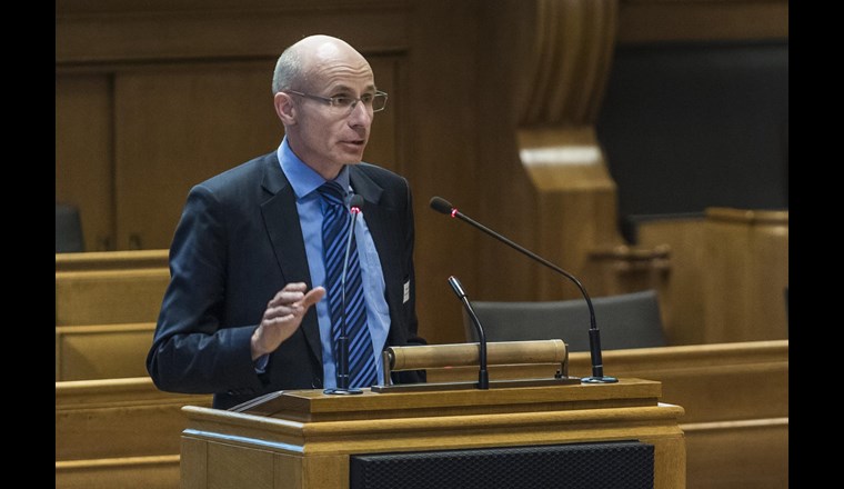Kurt Seiler bedankte sich im Namen der Kantone für die Unterstützung durch das Oekotoxzentrum, die für den Vollzug des Gewässerschutz- wie auch des Umweltschutzgesetztes unabdingbar sei.