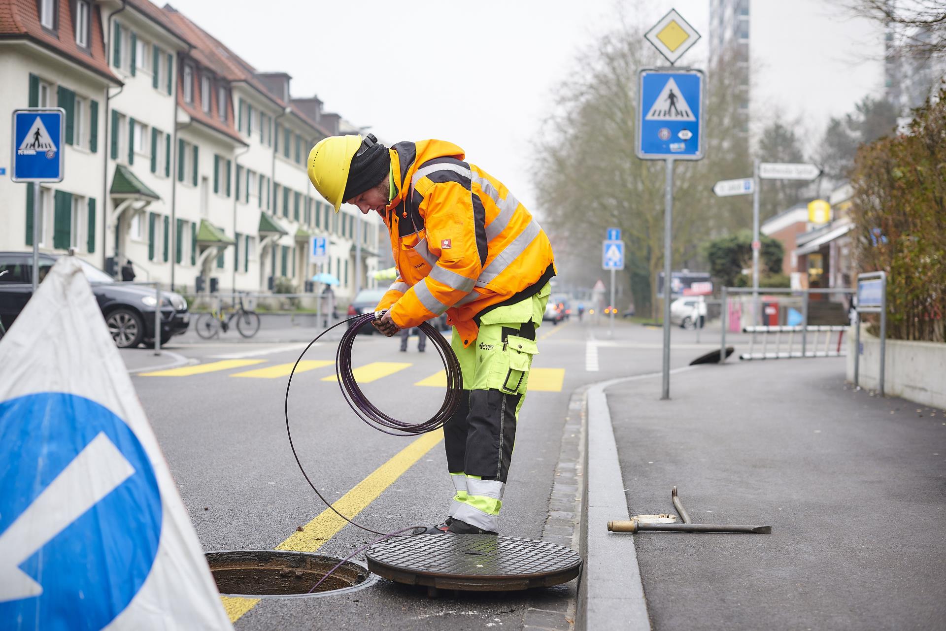 Arbeitssicherheit: Gefahrenherde lauern immer und überall (Fotos: IWB).