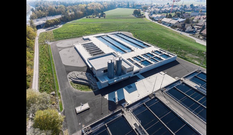 Fig. 1 PAK-Stufe der ARA Thunersee, mit Kontaktbecken, Sedimentation und Filtration (Quelle: M. Rindlisbacher, ARA Thunersee)