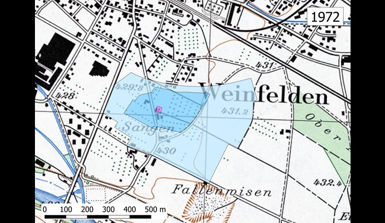 Fig. 3B Umgebung der Fassung Sangen um 1972. Die Schutzzonen (Stand 2012) sind zur Orientierung eingezeichnet, obwohl damals noch keine Schutzzonen vorhanden waren. 
(Quelle: Bundesamt für Landestopografie, Amt für Umwelt Kanton Thurgau)
