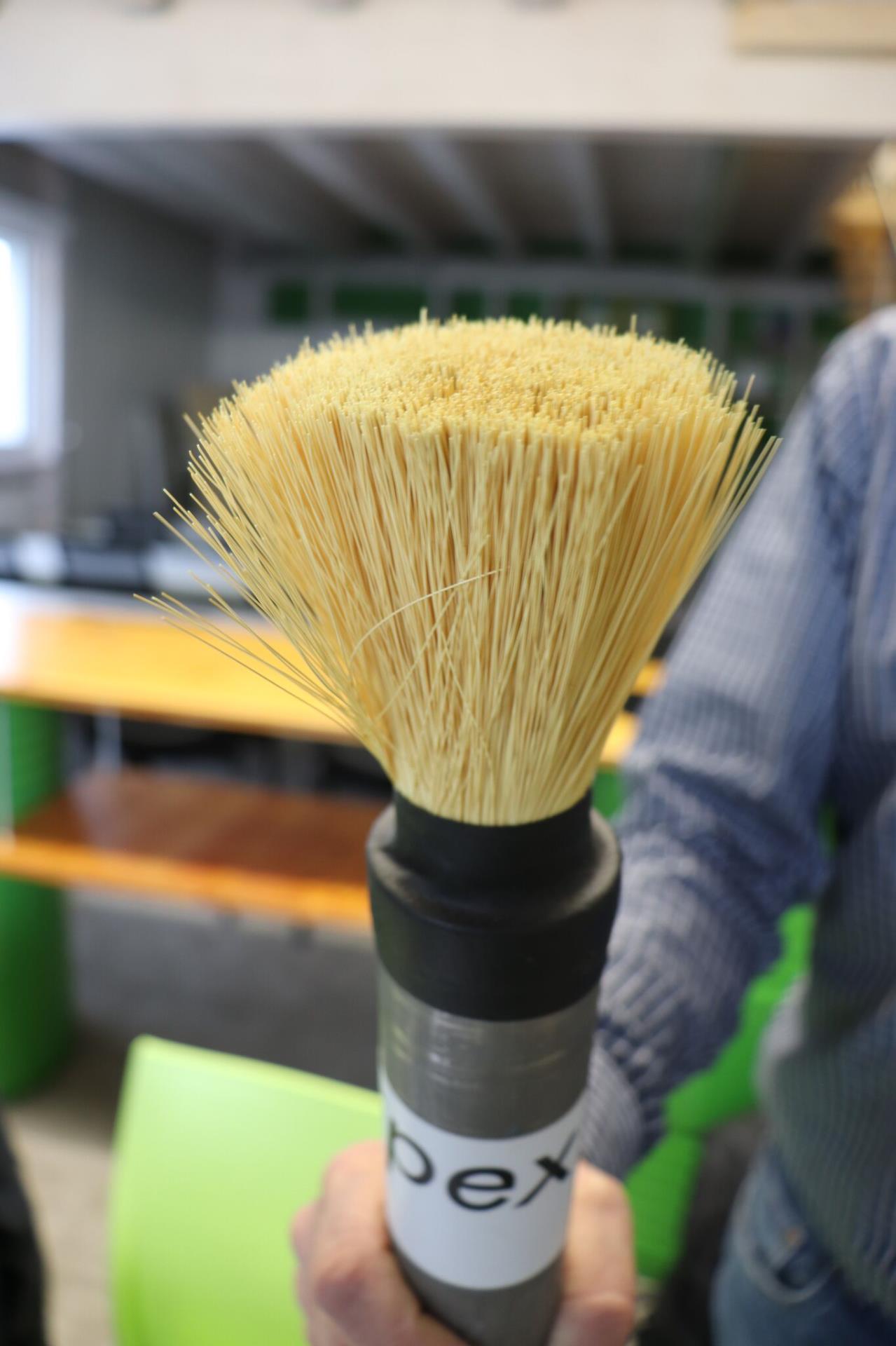 Es handelt sich nicht um Spaghetti, sondern um das Herzstück der Membrananlage von Apex zur Aufbereitung von Biogas: Jede einzelne der Hohlfasern hat die Fähigkeit, die beiden im Biogas enthaltenen Hauptbestandteile – Methan und Kohlendioxid – voneinander zu trennen.