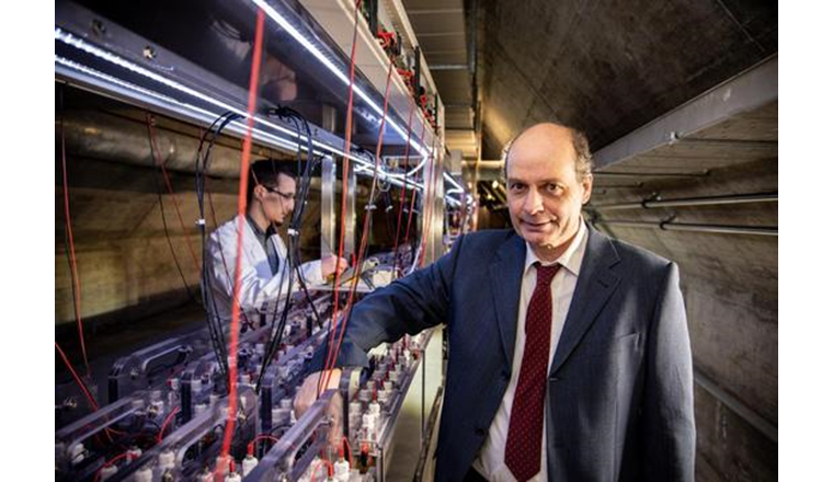 Gemäss Fabian Fischer könnten Kläranlagen zu Nettostromerzeugern werden: Statt Energie zu verbrauchen, könnten sie Energie produzieren. (©HES-SO)