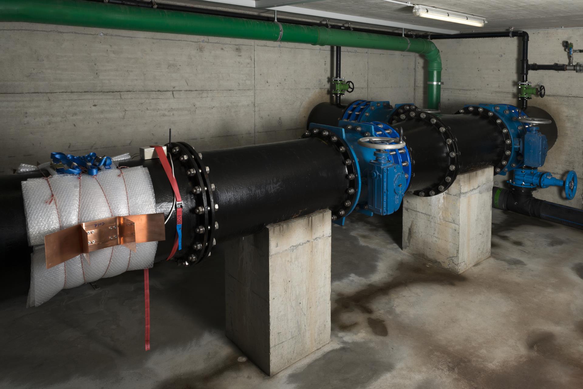 Das Forschungsteam hat gezeigt, dass das System im Rahmen der Wasserinfrastruktur genügend Energie gewinnen kann, um Parameter wie Wasserfluss oder Bodenfeuchtigkeit zu messen.
