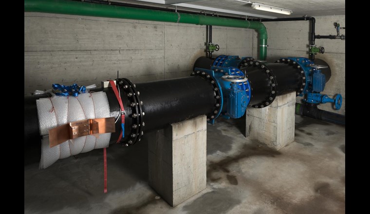 Das Forschungsteam hat gezeigt, dass das System im Rahmen der Wasserinfrastruktur genügend Energie gewinnen kann, um Parameter wie Wasserfluss oder Bodenfeuchtigkeit zu messen.