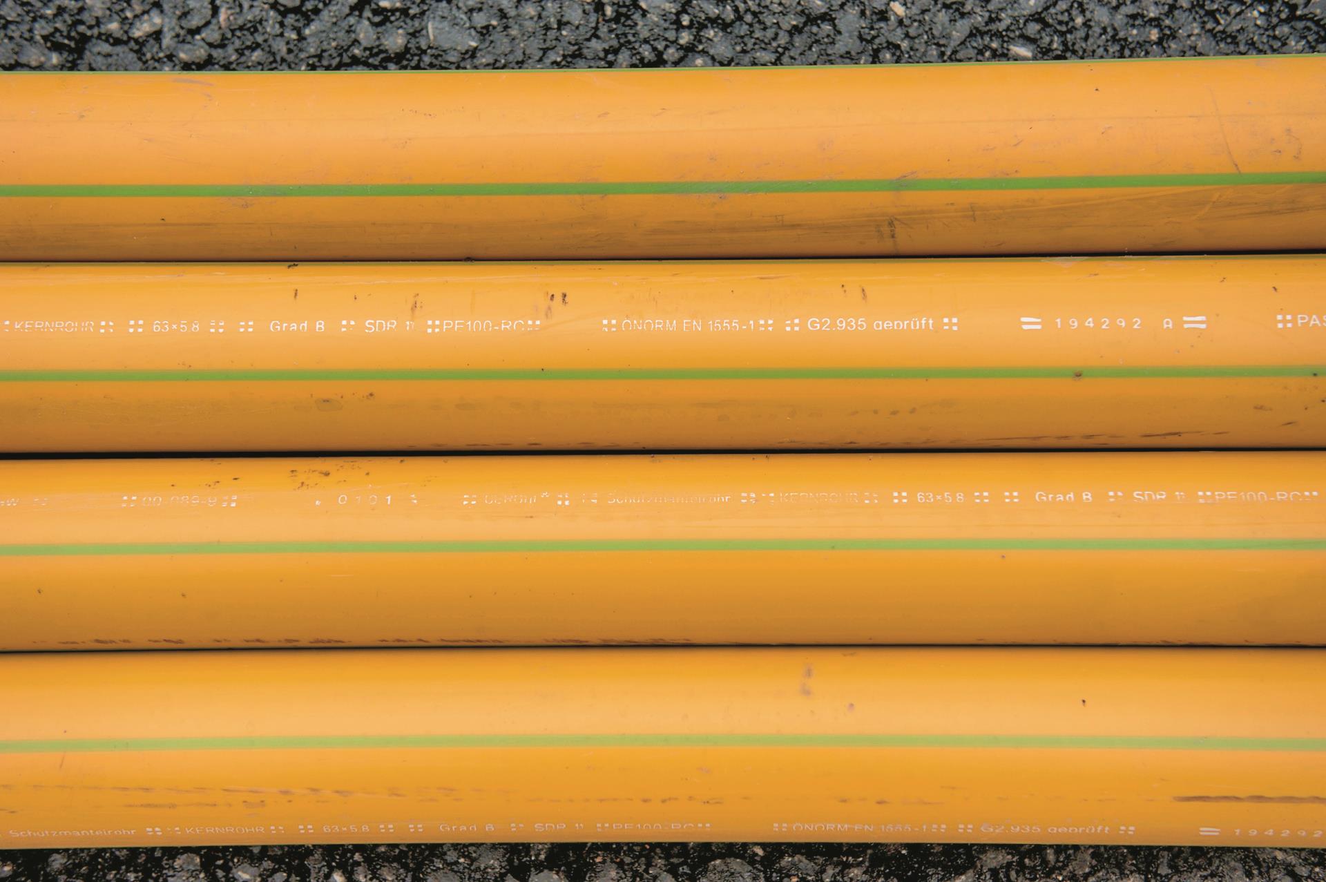 Die SVGW-Richtlinie G2 «Rohrleitungen» wurde von der Unterkommission G-UK1 «Verteilung und Speicherung» in mehrjähriger intensiver Arbeit komplett revidiert. (©123RF.com)