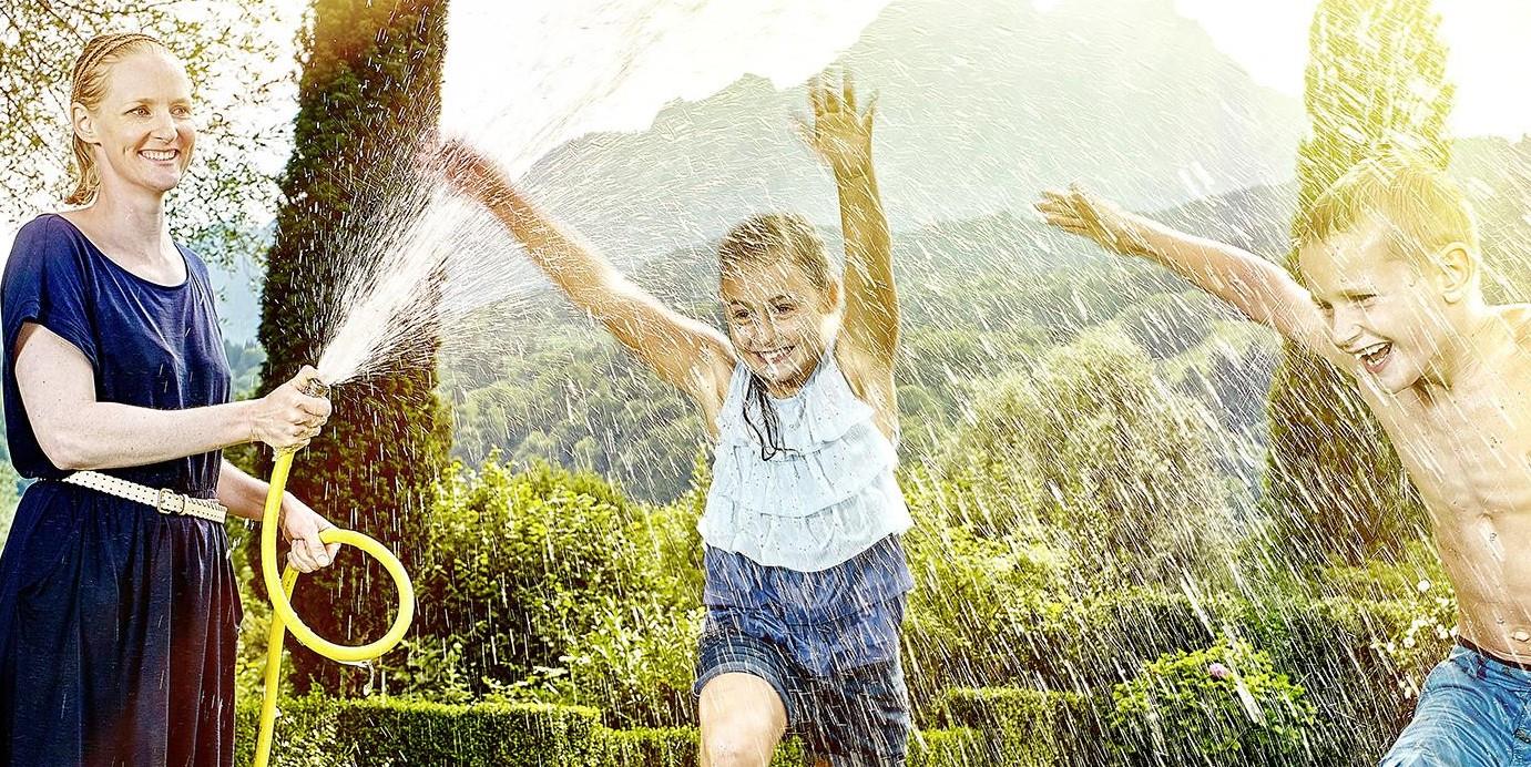 Nicht jeden Sommer kann man mit dem Wasser so freizügig umgehen - manchmal heisst es, wie im Sommer 208, auch rationieren. (Foto: ewl)